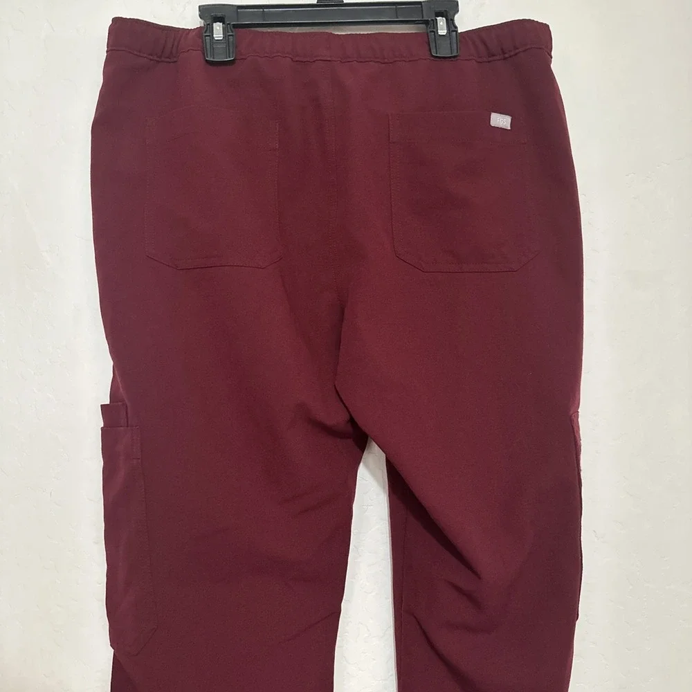 Figs Technical Collection Kade Wine Color Cargo‎ Scrub Womens Pants Sz M/S